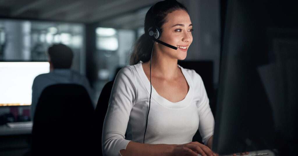 Đội ngũ chăm sóc khách hàng hoạt động suốt 24h sẽ giải đáp mọi thắc mắc về tuyên bố miễn trừ trách nhiệm